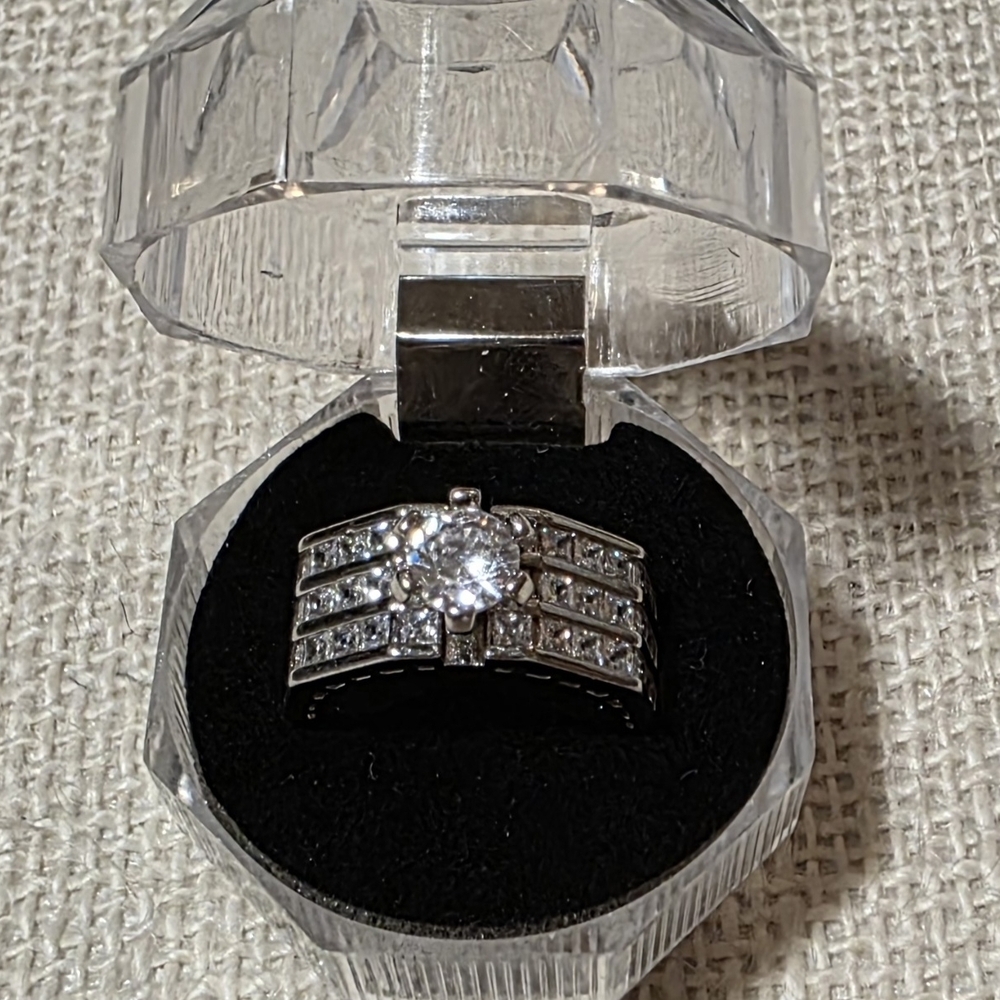 Elegant CZ Ring